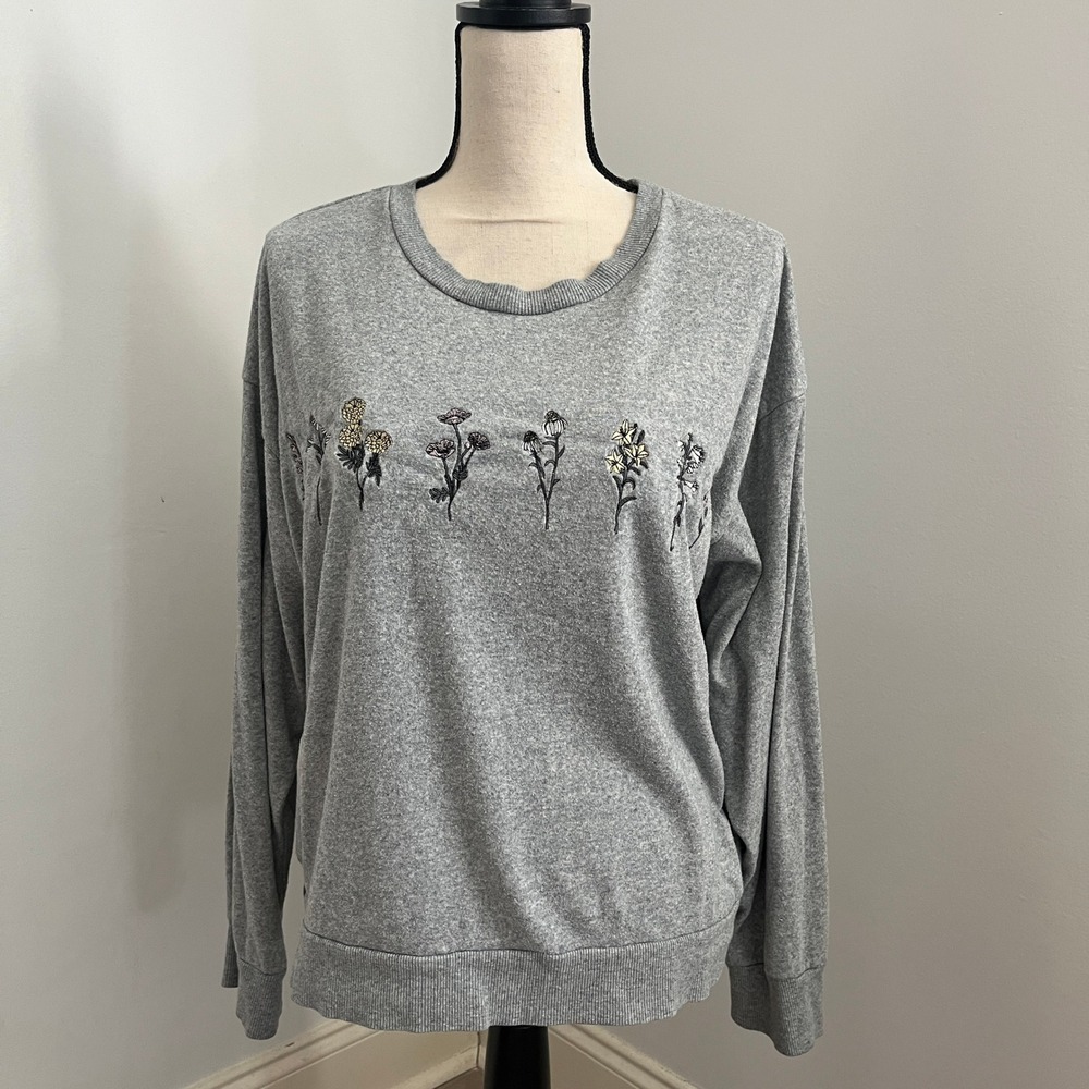 Commune Embroidered Flower Sweatshirt Large Gray Pullover Y2K Girlhood Bloomcore